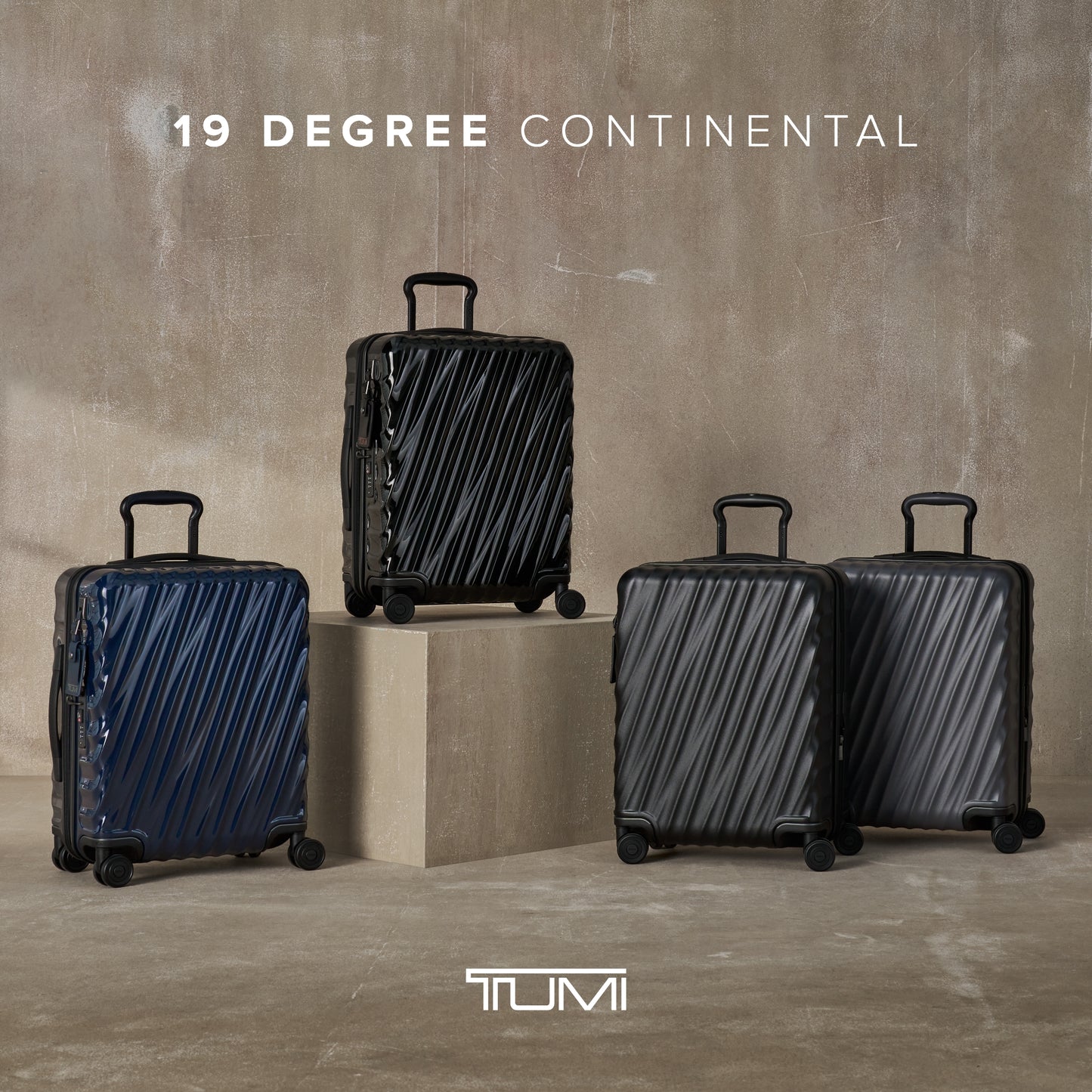 TUMI - 19 Degree Continental Expandable 4 Wheeled Carry-On - Carry-On Bag - Travel Accessories - 21.8" X 15.8" X 9.0" - Black