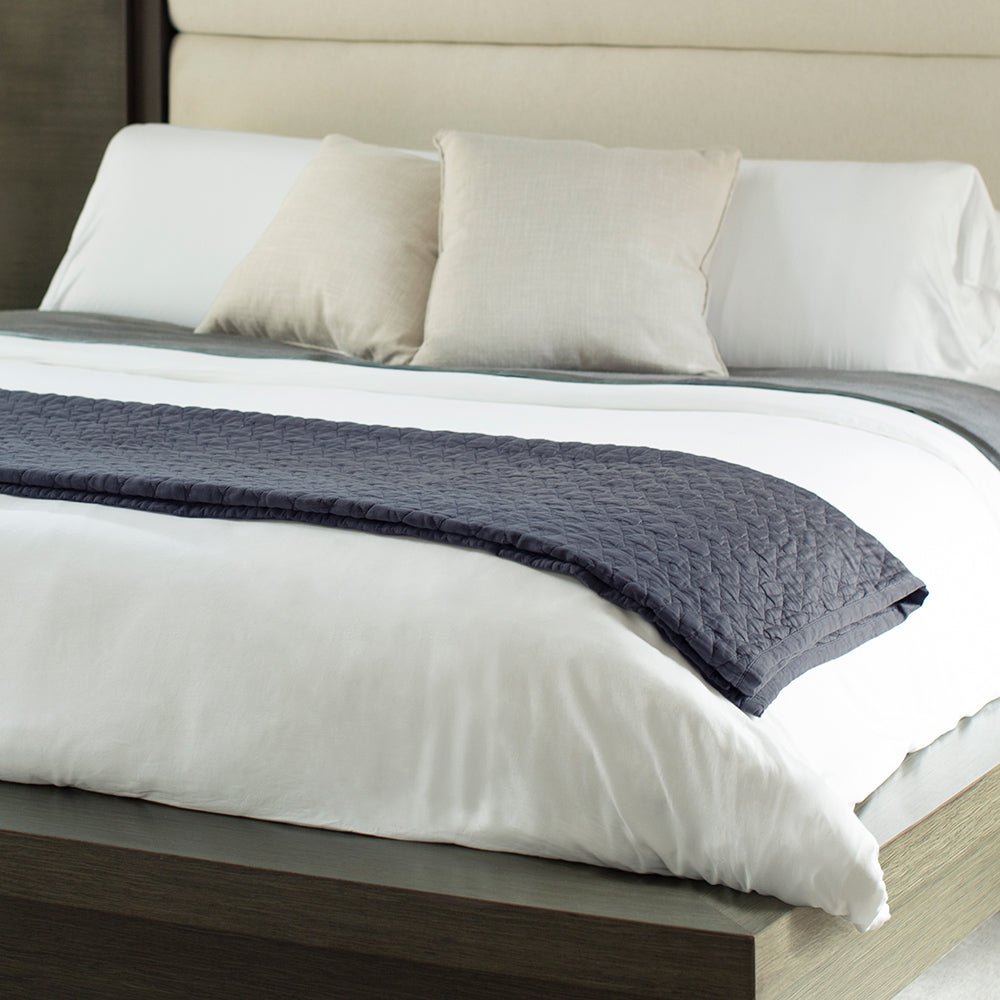 Cariloha Diamond Stitch Bamboo Quilt - Warm Blanket for Queen Bed - Blue Lagoon - Queen, 68" x 94"