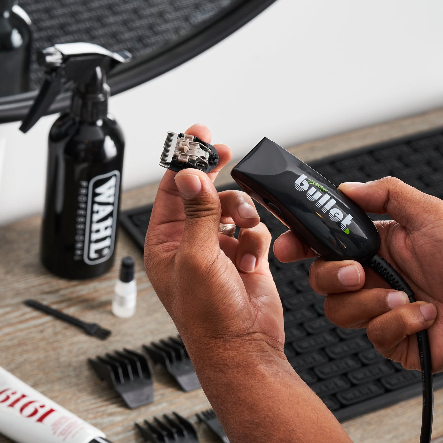 Wahl Professional - Sterling Bullet Clipper/Trimmer Kit - Salon-Quality Hair Clipper for Men and Women