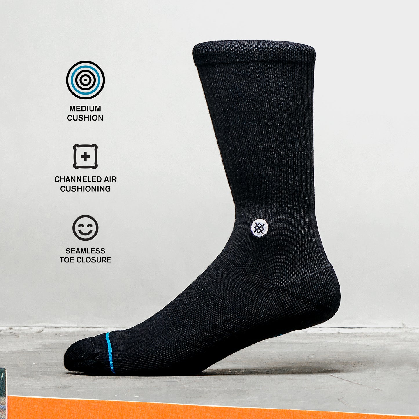 Stance Icon Crew Socks [6 Pack] (Large, White)