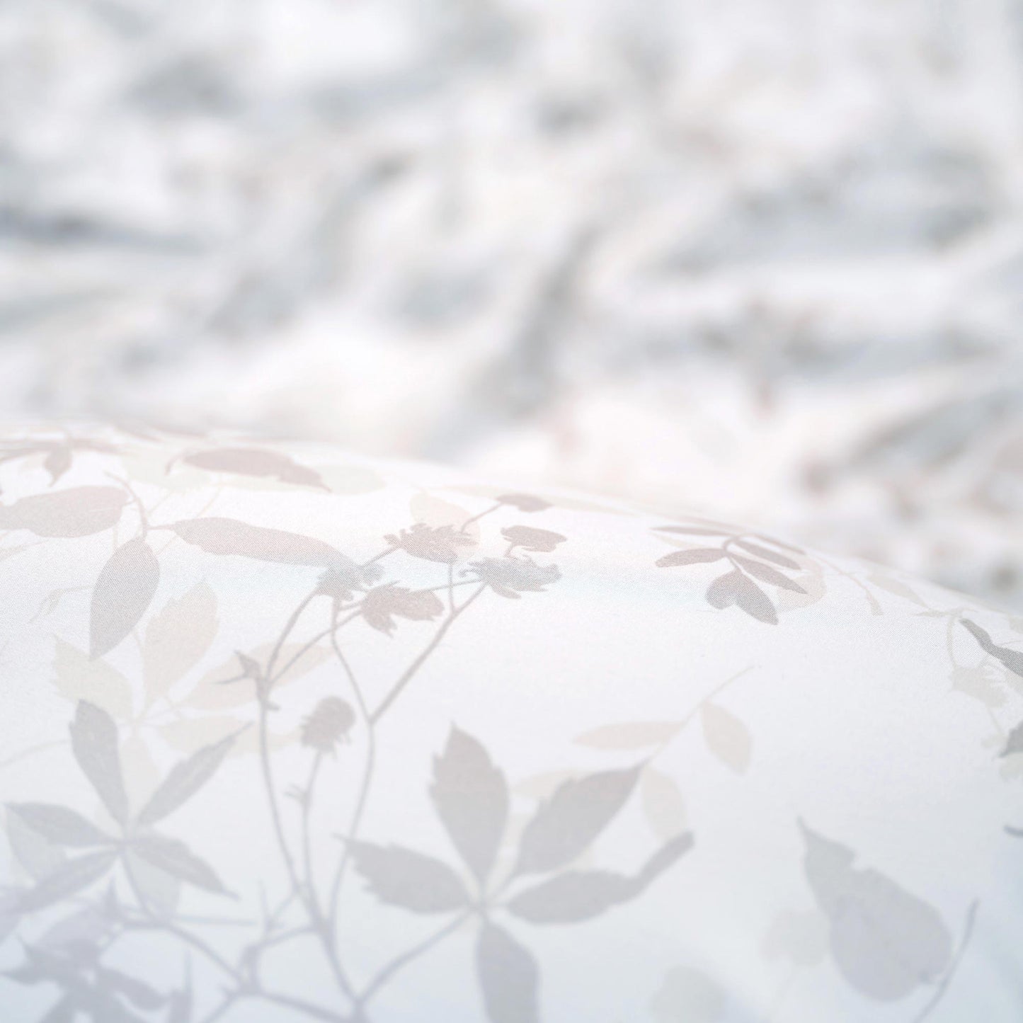 Chanasya 3-Piece Reversible Ultra Soft Brushed Microfiber Velvet Bedding Comforter Duvet Cover Set - Sage White Green Foliage Leaves Print - (1 Duvet Cover & 4 Pillow Shams) - Twin Bed
