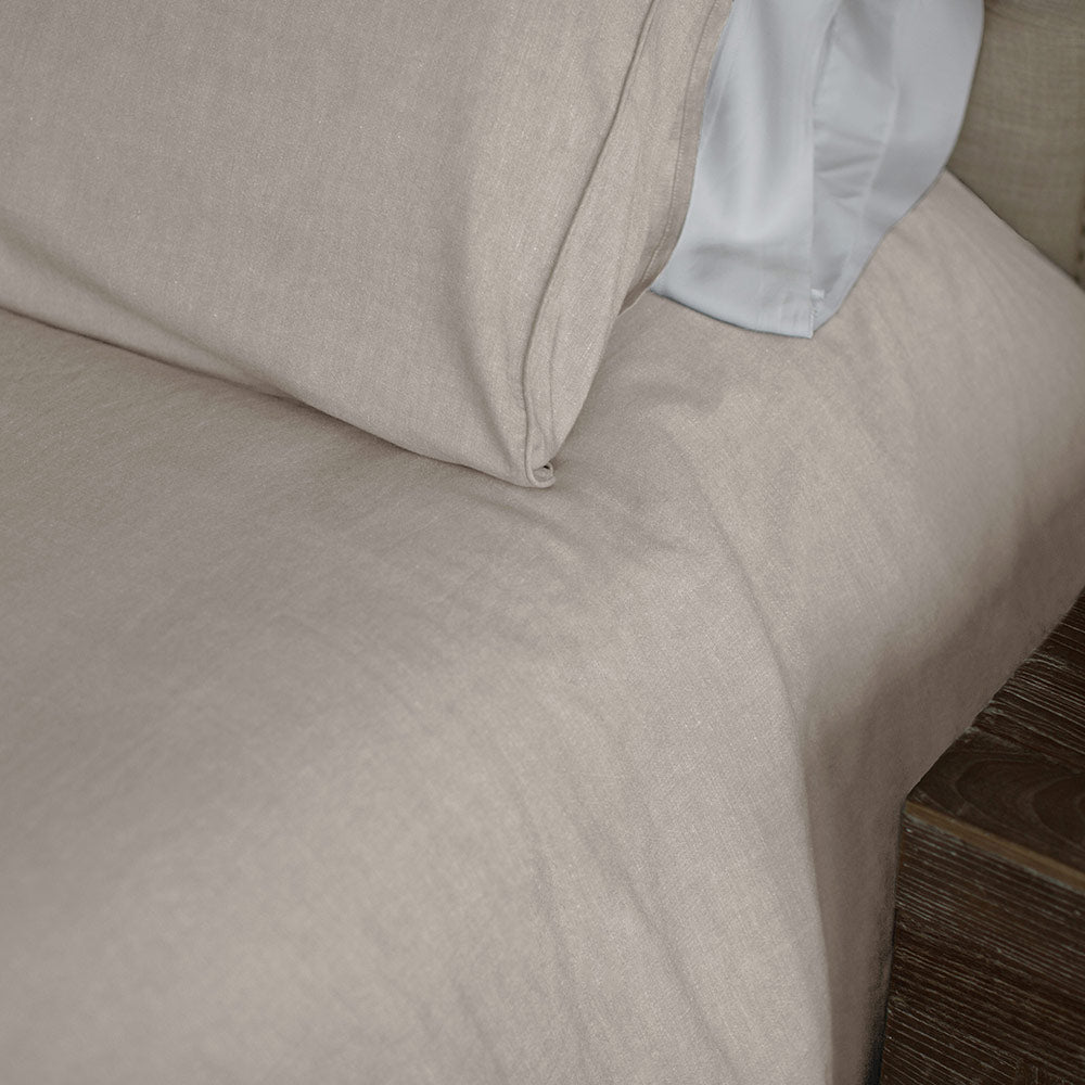 Cariloha Bamboo Linen Duvet Cover Set Includes Duvet Cover and 2 Pillow Shams - 3 Degrees Cooler Than Cotton - Soft and Smooth Bamboo-Linen Weave (Queen, Oatmeal)