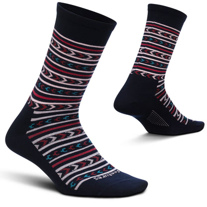 Feetures Women's Everyday Ultra Light Crew Sock (Small, Navy)
