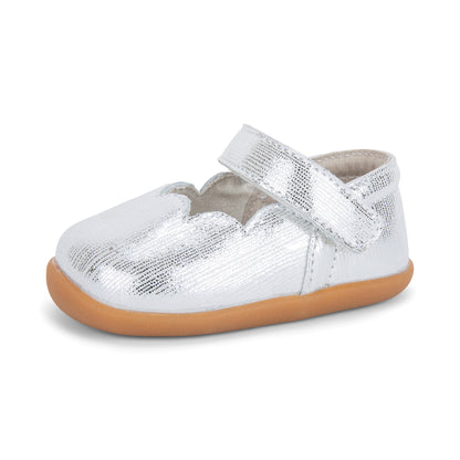 See Kai Run - Susie Mary Jane Shoe for Infants, Silver, Infant 6
