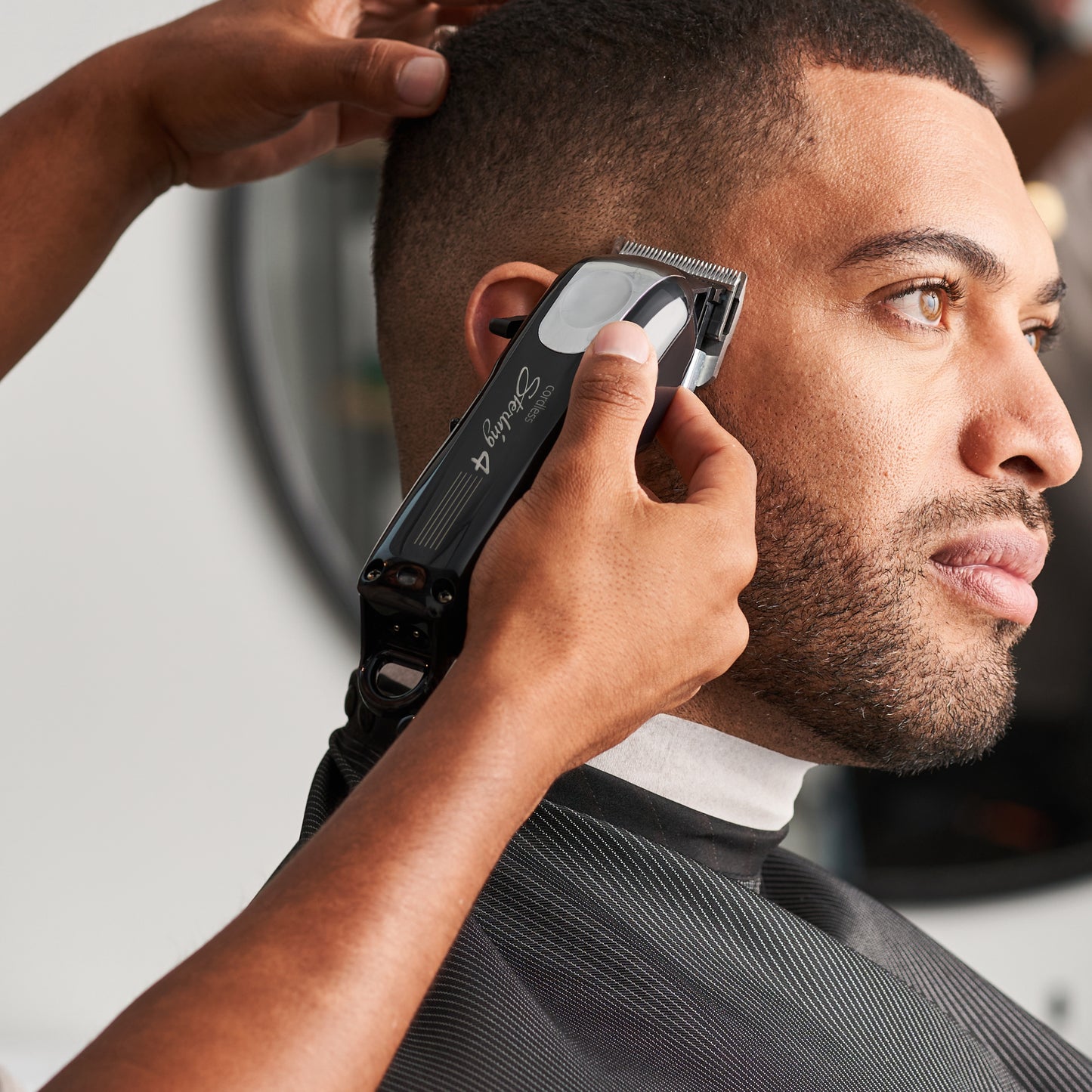 Wahl Professional - Sterling 4 Cordless Hair Clipper and Sterling Mag Trimmer Set - Barber-Quality Hair Cutting Tools
